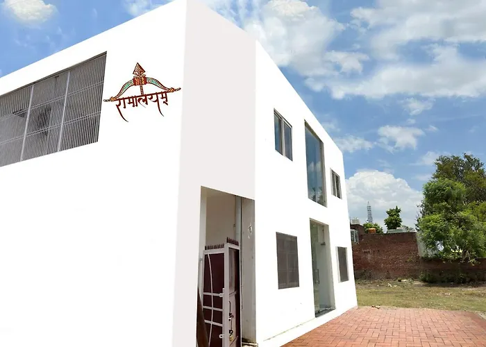 3 star hotel: Ramalayam